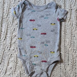 ✨ Carter's 3-6mo Bodysuit
